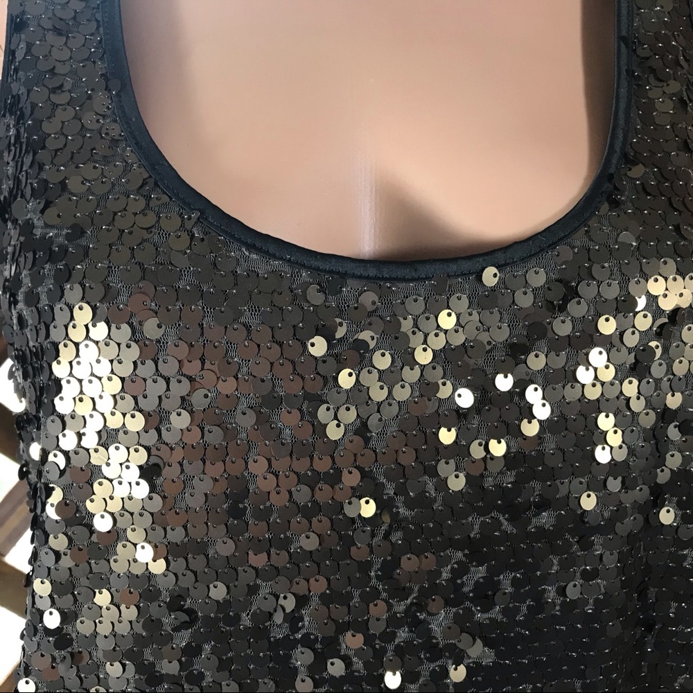 Tank-top with sparkles gift for her
Sleeveless tank New Year’s Eve sparkle tank - Picture 2 of 8